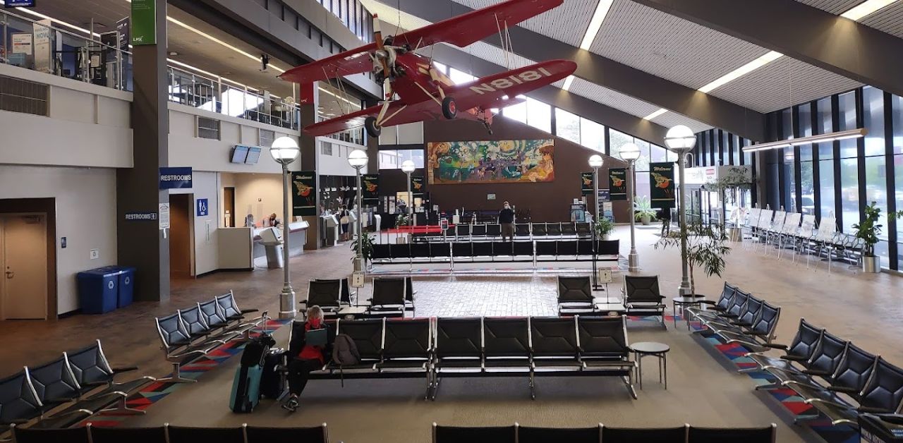 Delta Airlines Lincoln Airport – LNK Terminal