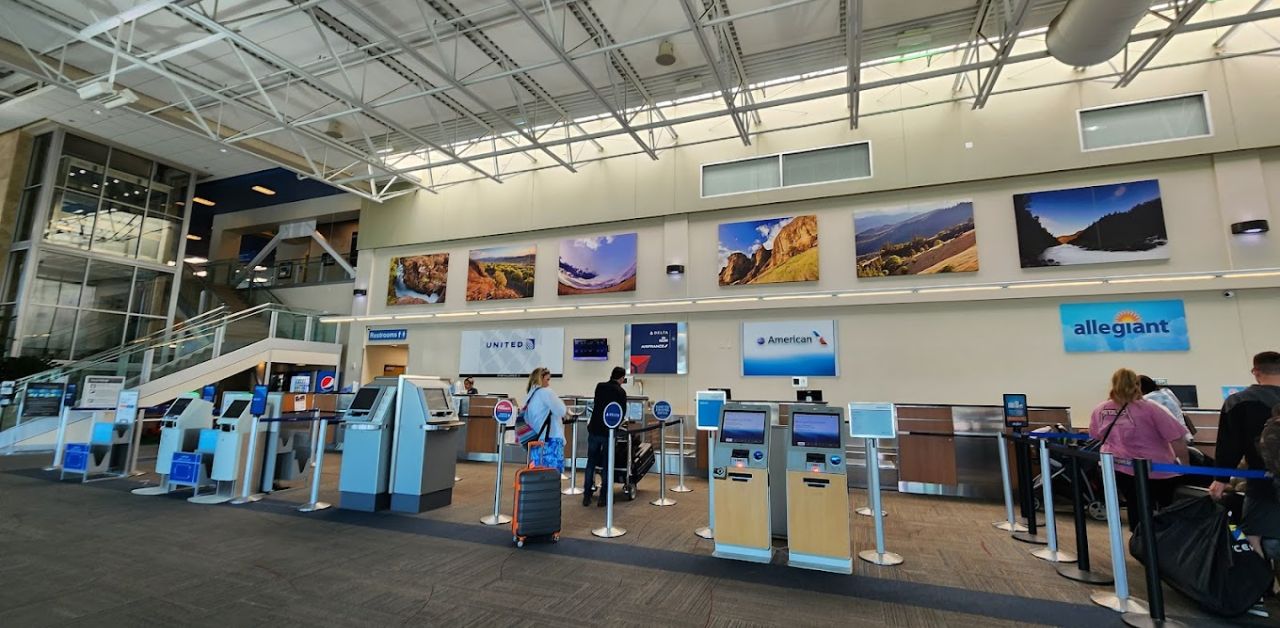 Delta Airlines Rogue Valley International-Medford Airport – MFR Terminal