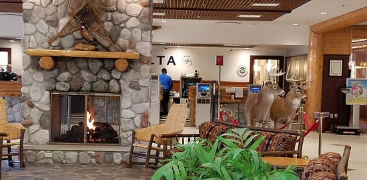Delta Airlines Pellston Regional Airport – PLN Terminal