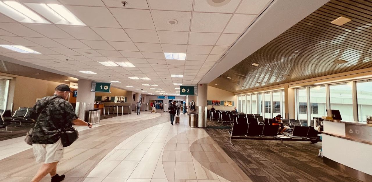 Delta Airlines Pensacola International Airport – PNS Terminal