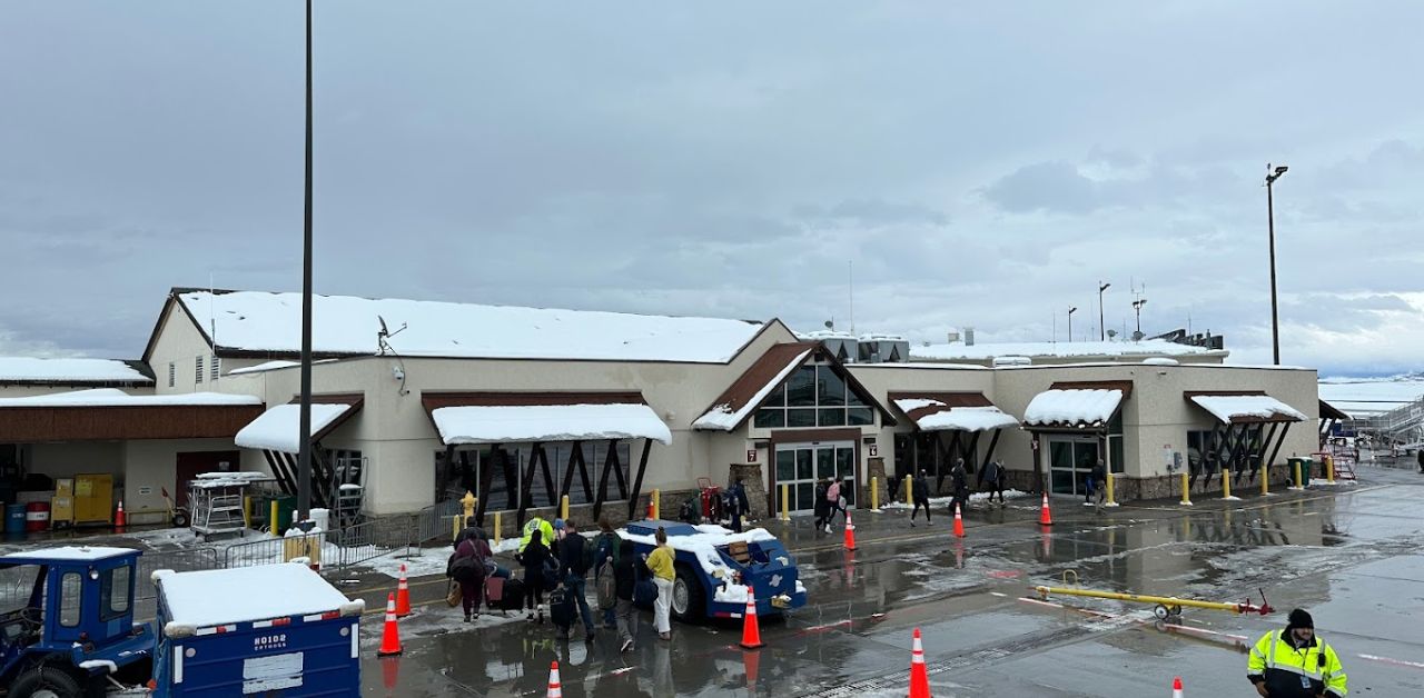 JetBlue Airways Yampa Valley Regional Airport – HDN Terminal