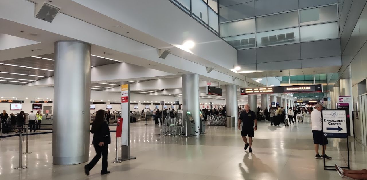 Singapore Airlines Miami International Airport – MIA Terminal