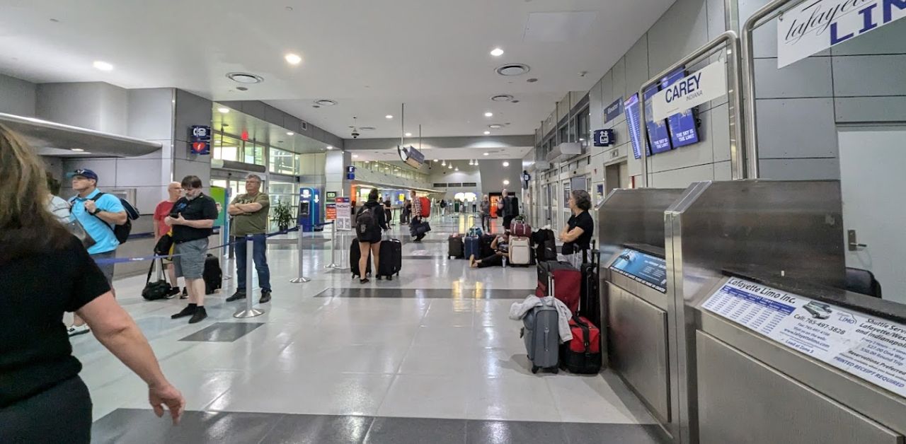 Air France Indianapolis International Airport – IND Terminal