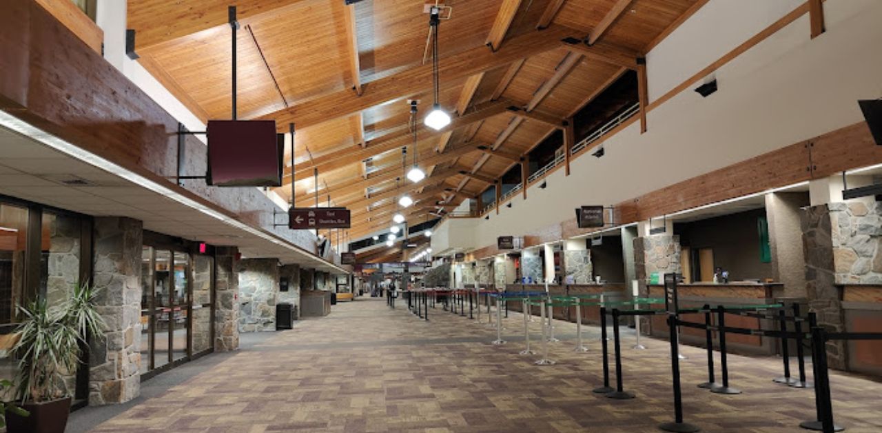 Delta Airlines Bozeman Yellowstone International Airport – BZN Terminal
