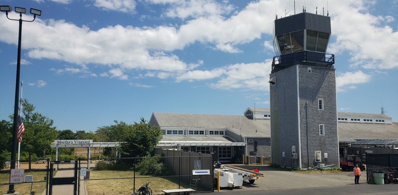Delta Airlines Martha’s Vineyard Airport – MVY Terminal