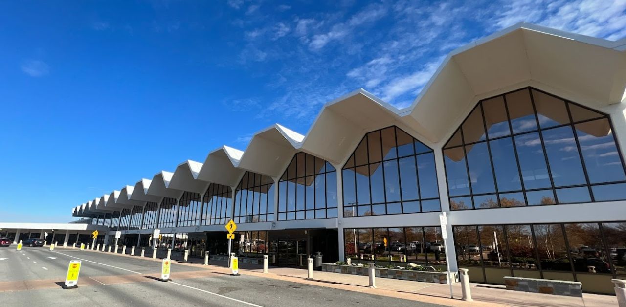 Delta Airlines Tri-Cities Airport – TRI Terminal