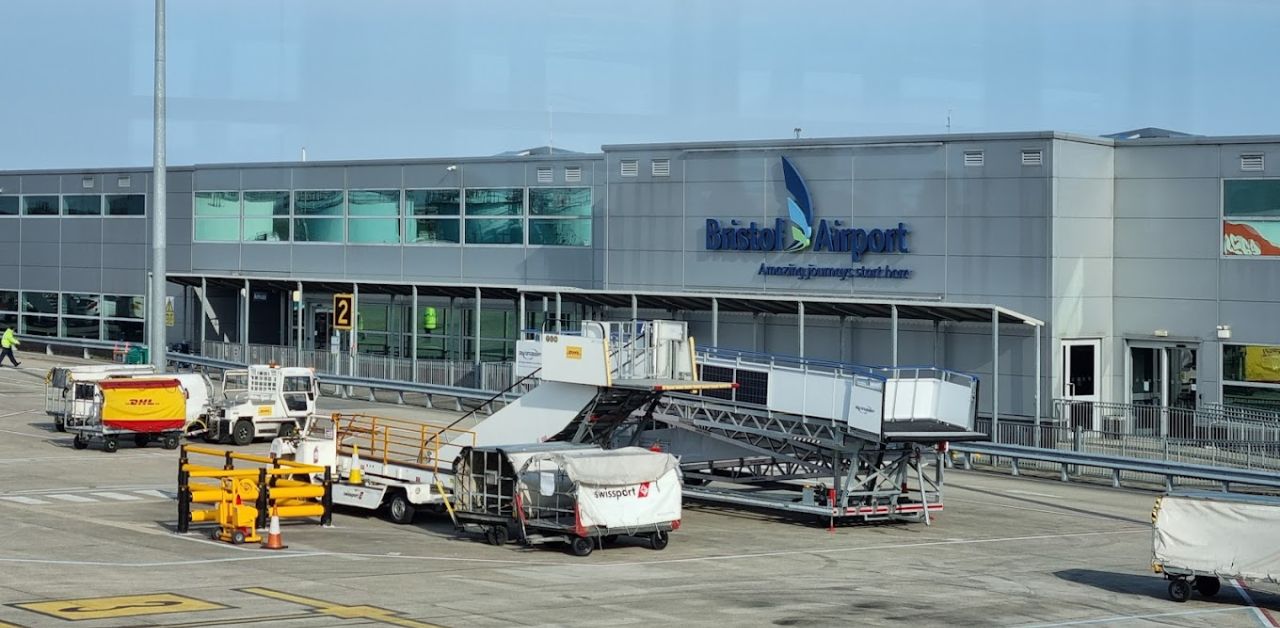 EasyJet BRS Terminal