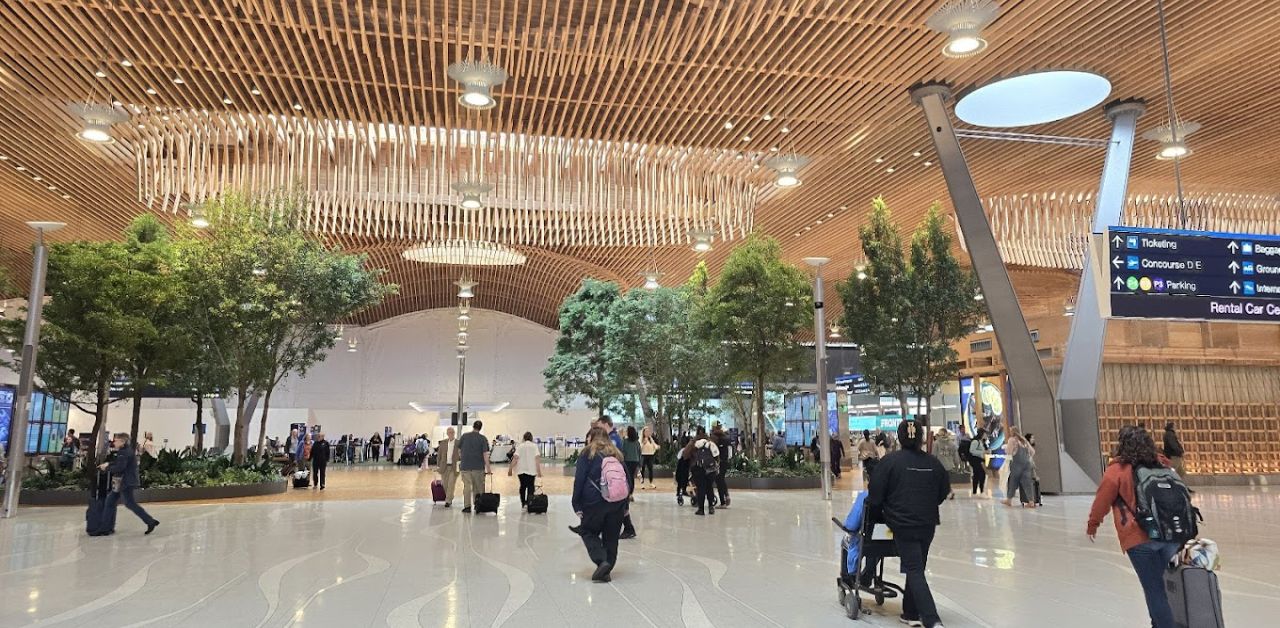Starlux Airlines PDX Terminal