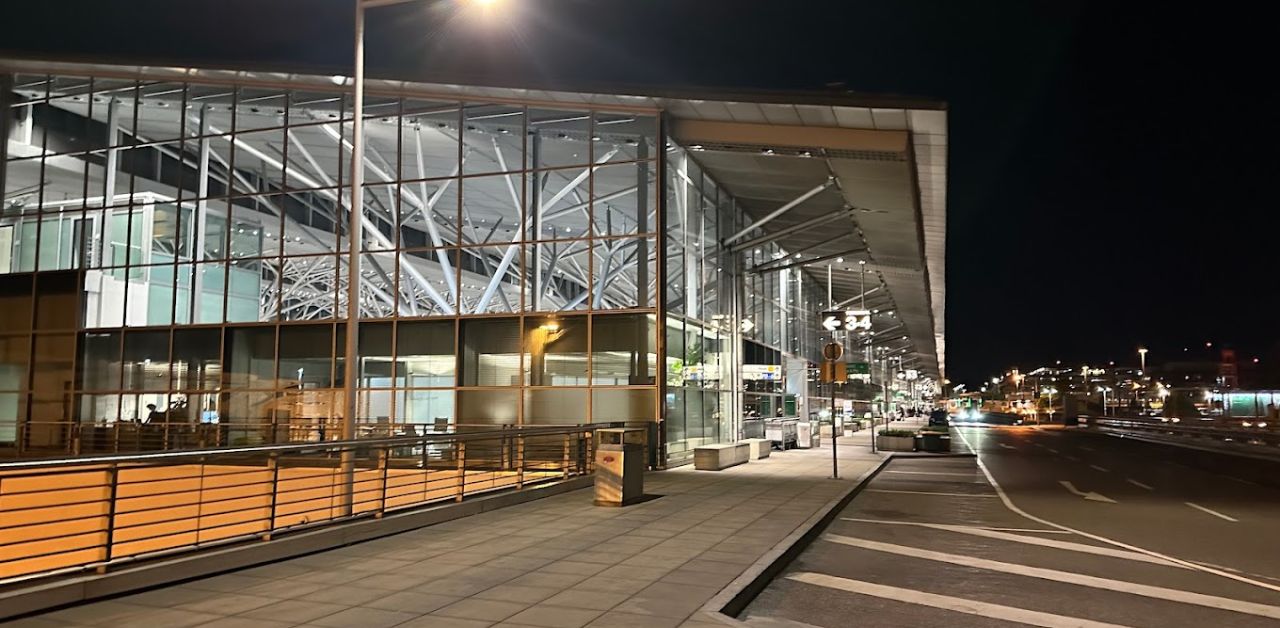 Turpial Airlines STR Terminal