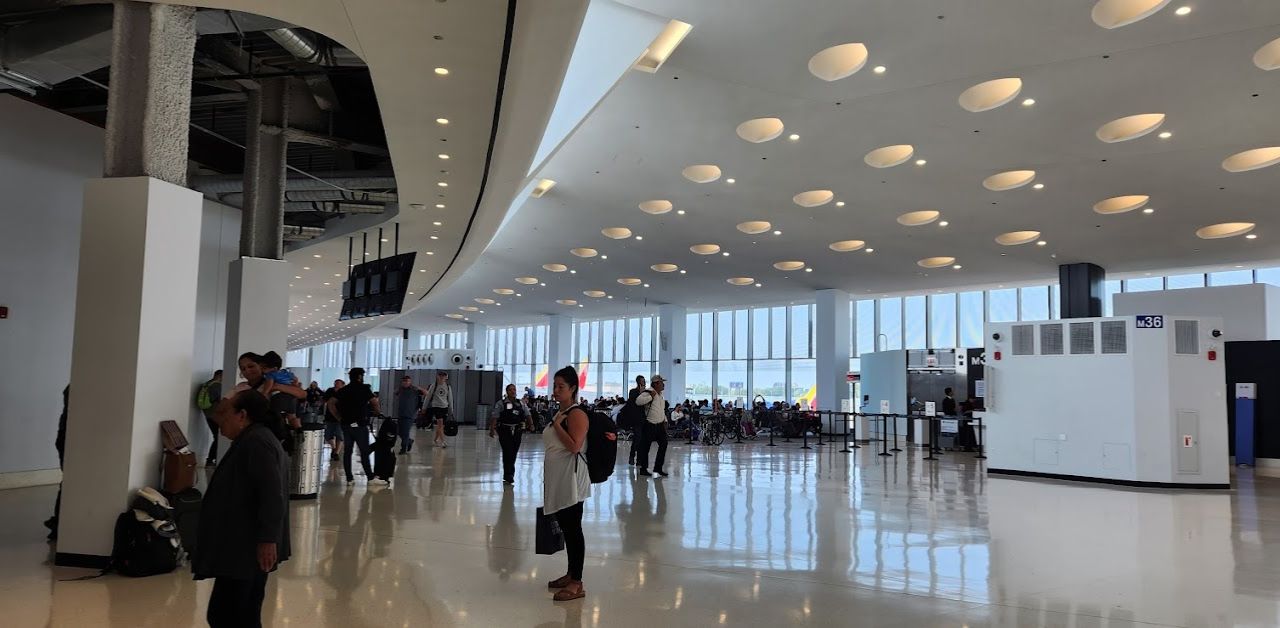 Vietnam Airlines MDW Terminal