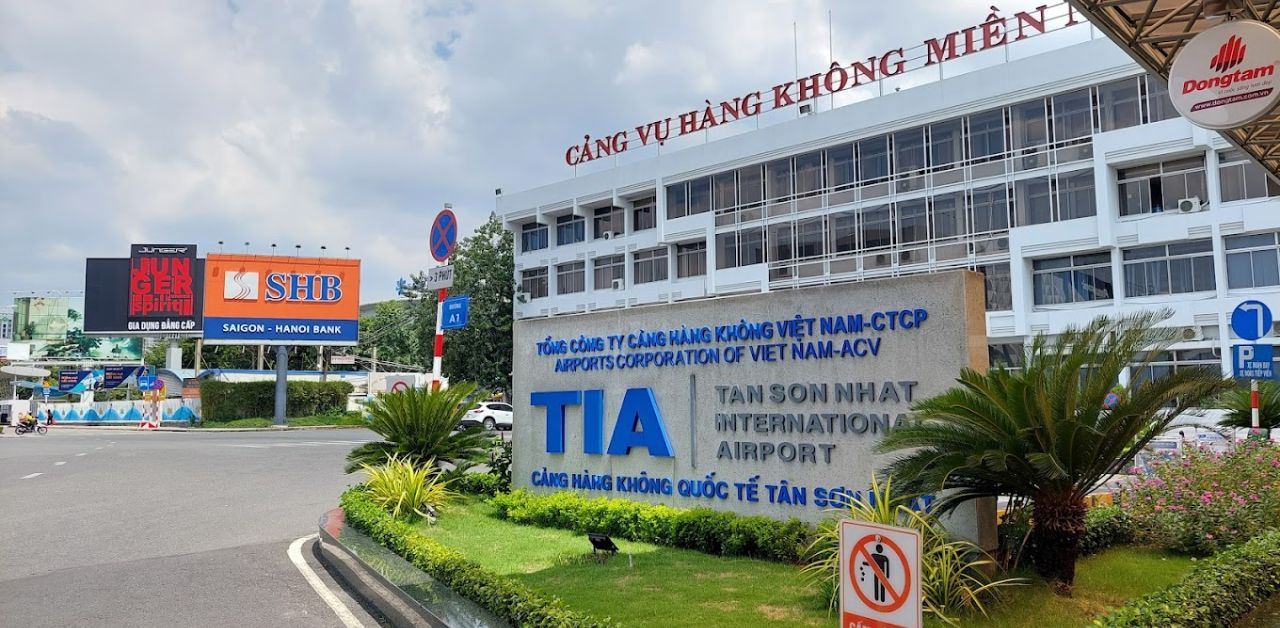 Vietnam Airlines SGN Terminal