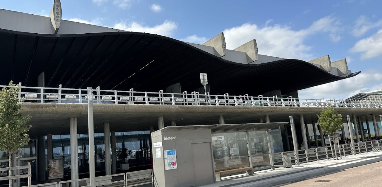 Lufthansa Airlines BOD Terminal