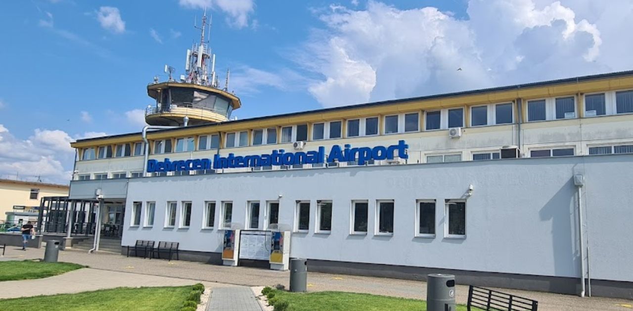 Lufthansa Airlines DEB Terminal