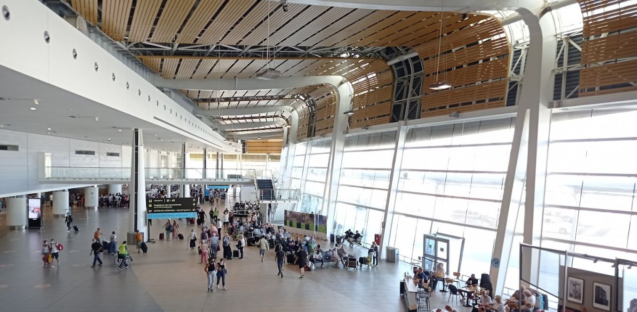 Lufthansa Airlines FAO Terminal